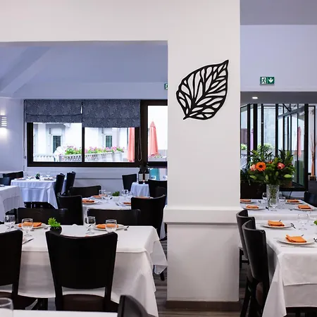 Hotel Helianthe 3*