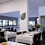 Helianthe Otel Lourdes